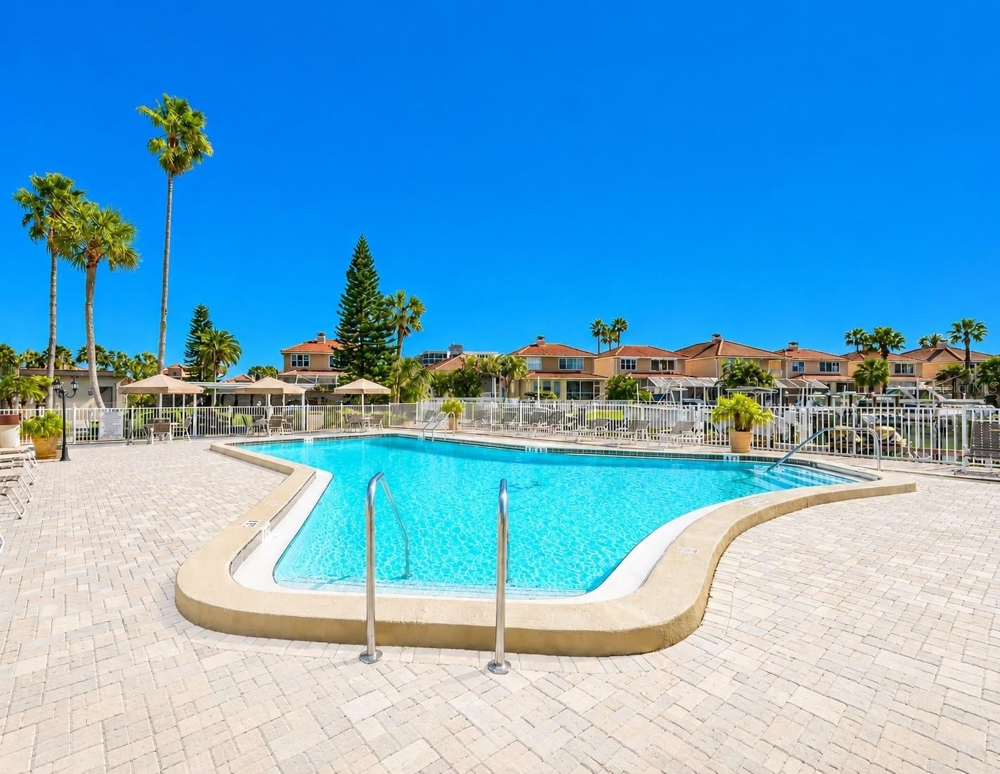 1621 GULF Boulevard – photo 2