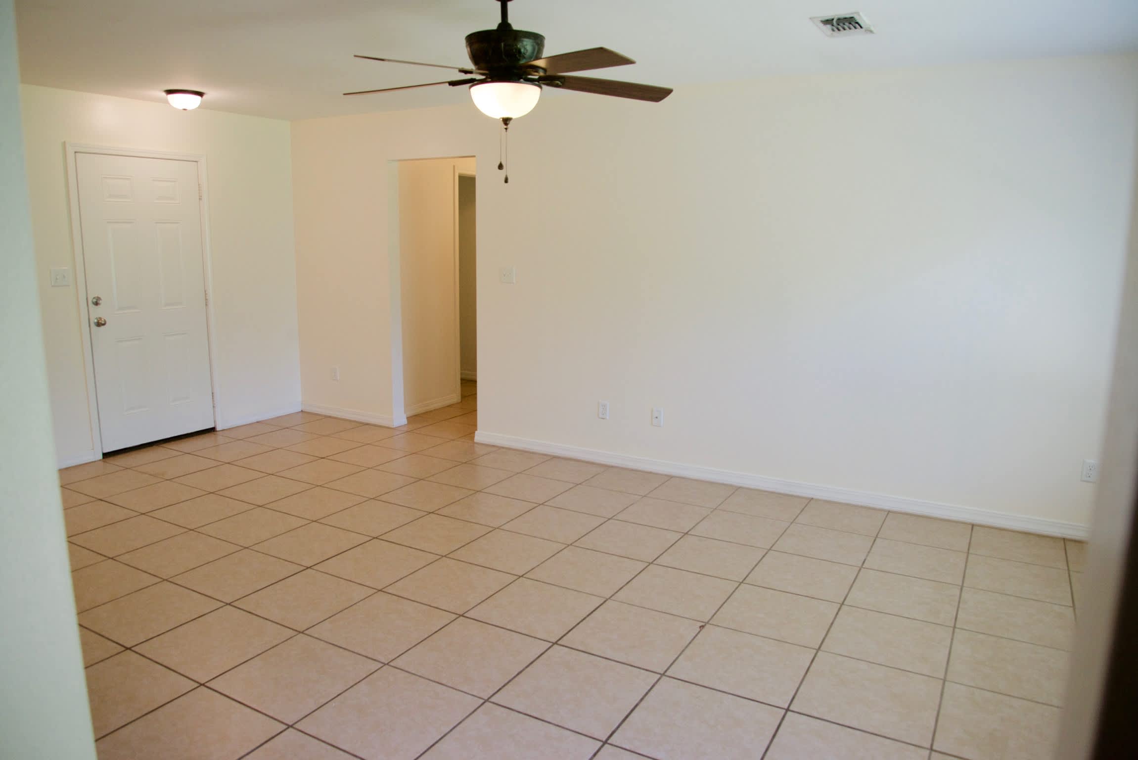 1703 W Kentucky Ave – photo 4