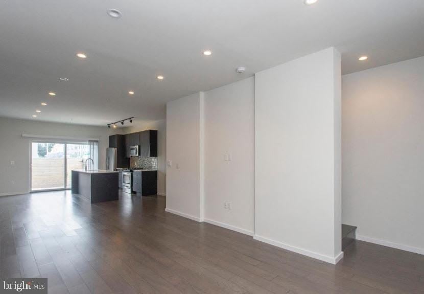 527 W JEFFERSON STREET – photo 3