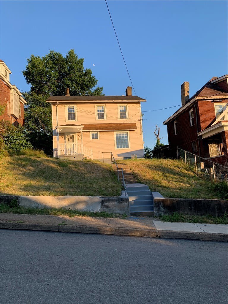 160 Hazelwood Ave – photo 1