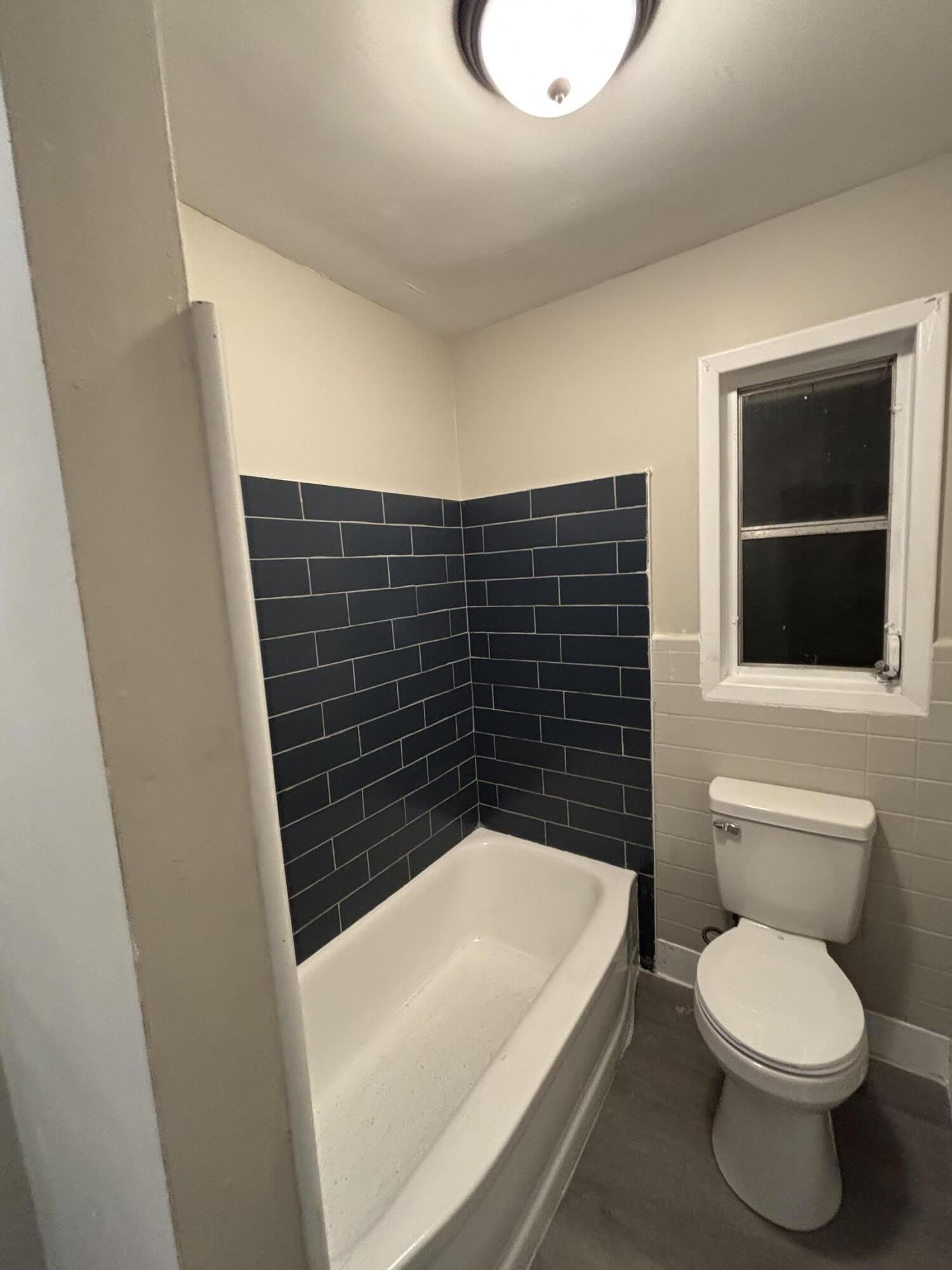 2458 Leslie Circle – photo 3