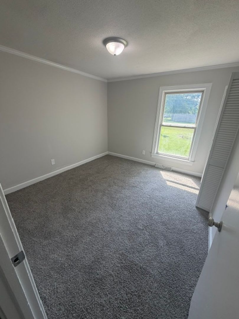 2146 Crescent Dr. – photo 4