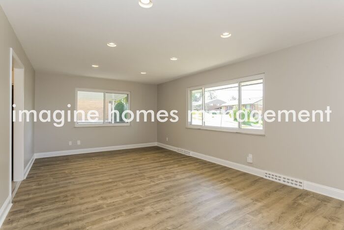 10922 Willfleet Drive – photo 3