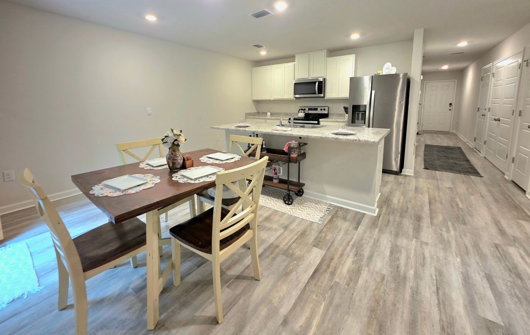This Charming 3-bedroom, 2-bath Home in the Desired Bridlewood Subdivision! – photo 4