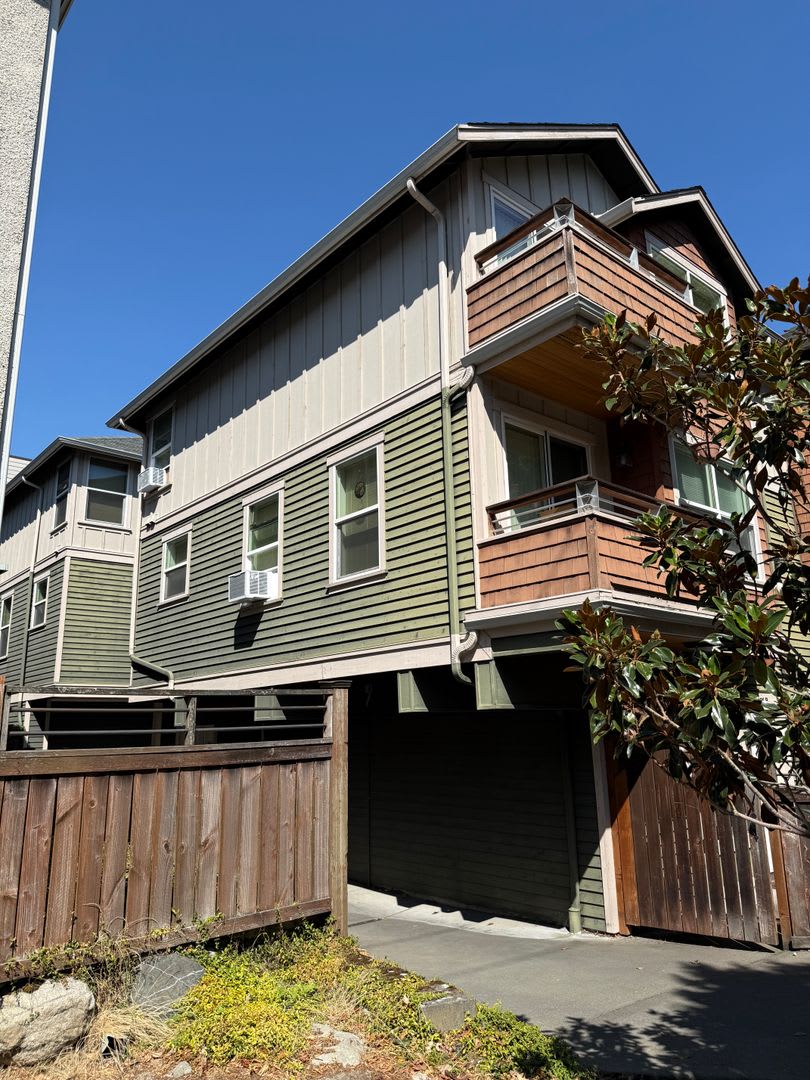 Great town house for rent – photo 2