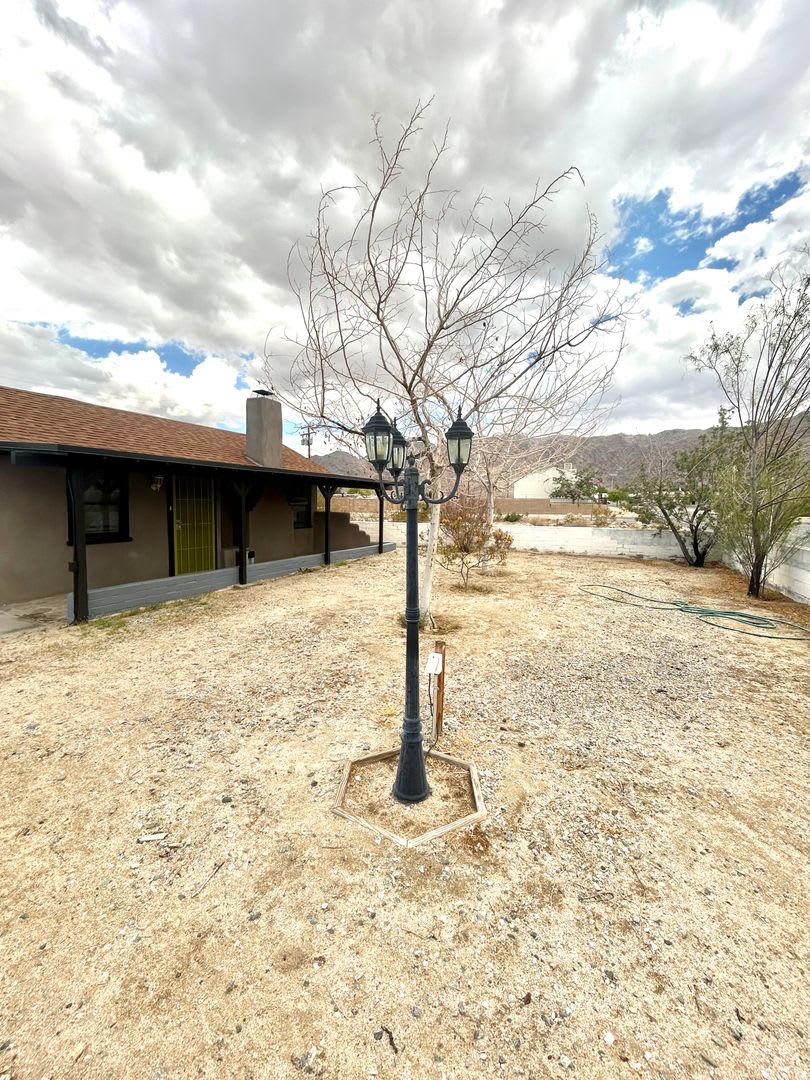 Newly Renovated 2 Bedroom 1 Bathroom Home – photo 2