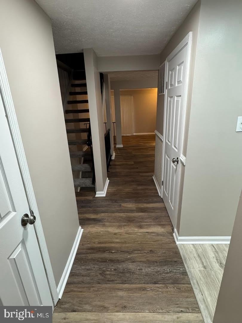 520 ELLROSE Court – photo 2