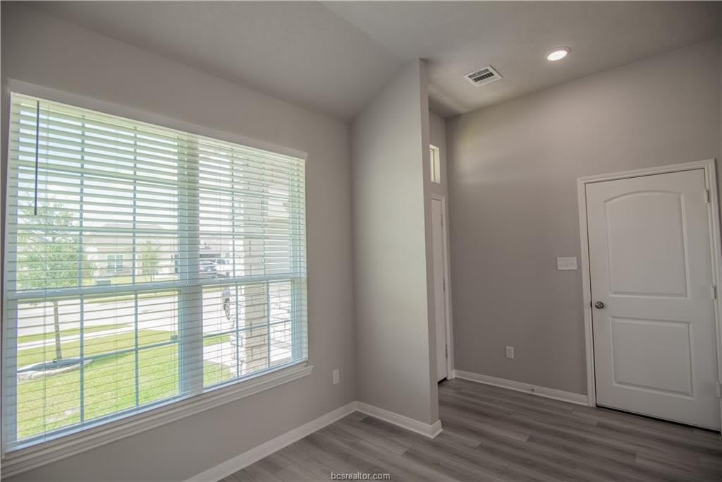 2006 Kathryn Drive – photo 3