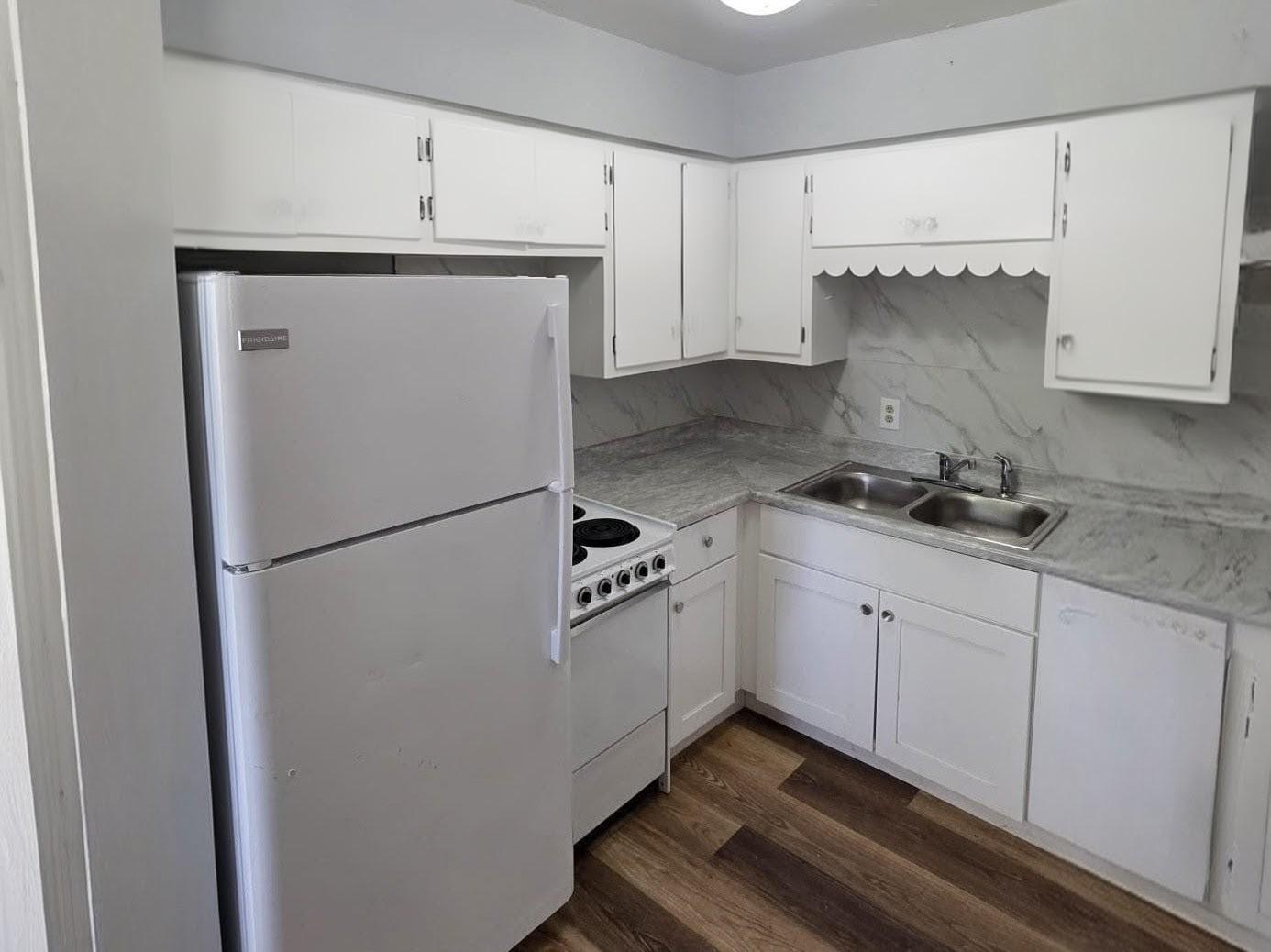 2252 Maple Avenue – photo 3