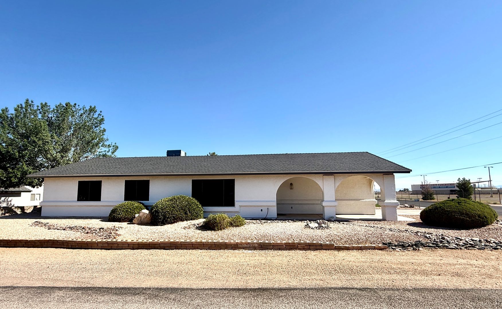 Updated 3 Bedroom 2 Bathroom Home In Central Kingman Across From The Mohave County Fairgrounds – photo 4