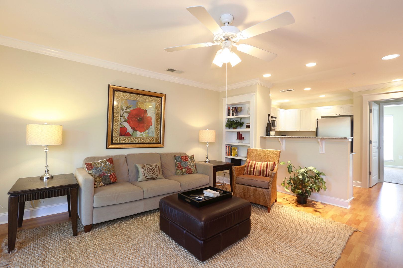 3 Bedroom Townhouse At The Woodlands End Unit Only 500 Deposit End Unit 1 Month Free When You Apply And Sign A Lease 7 16 7 31 26 – photo 2
