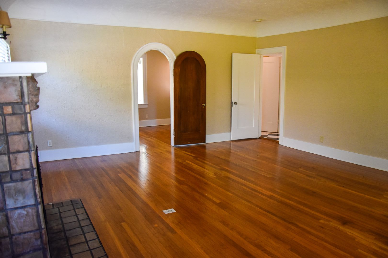 ~ Old Towne Orange Living 2 Story 5 Bedrooms 2 Bath – photo 4