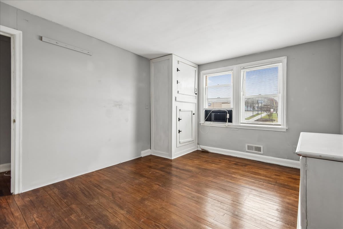 3914 Erdman Avenue – photo 4