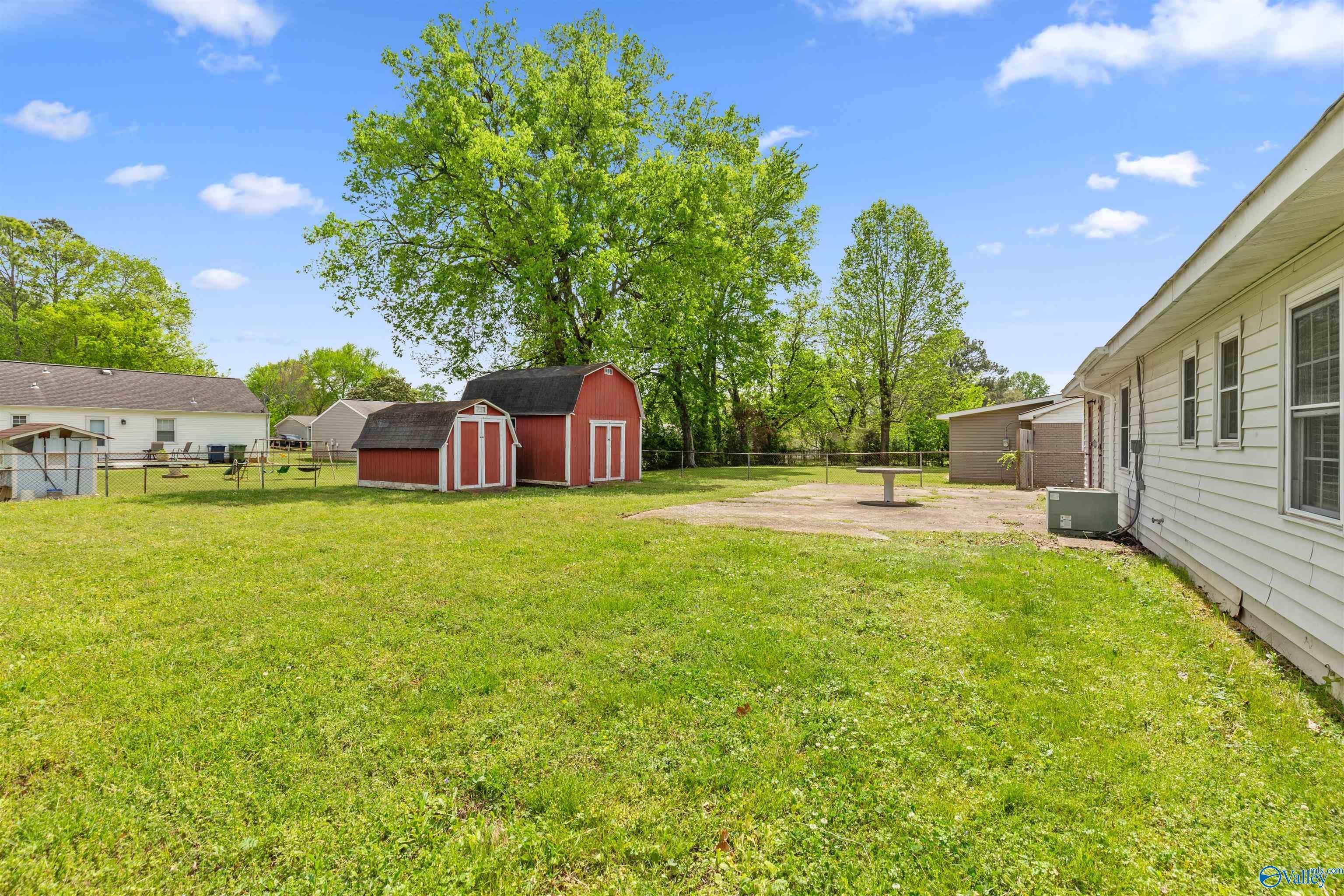 2406 Yorkshire Drive – photo 5