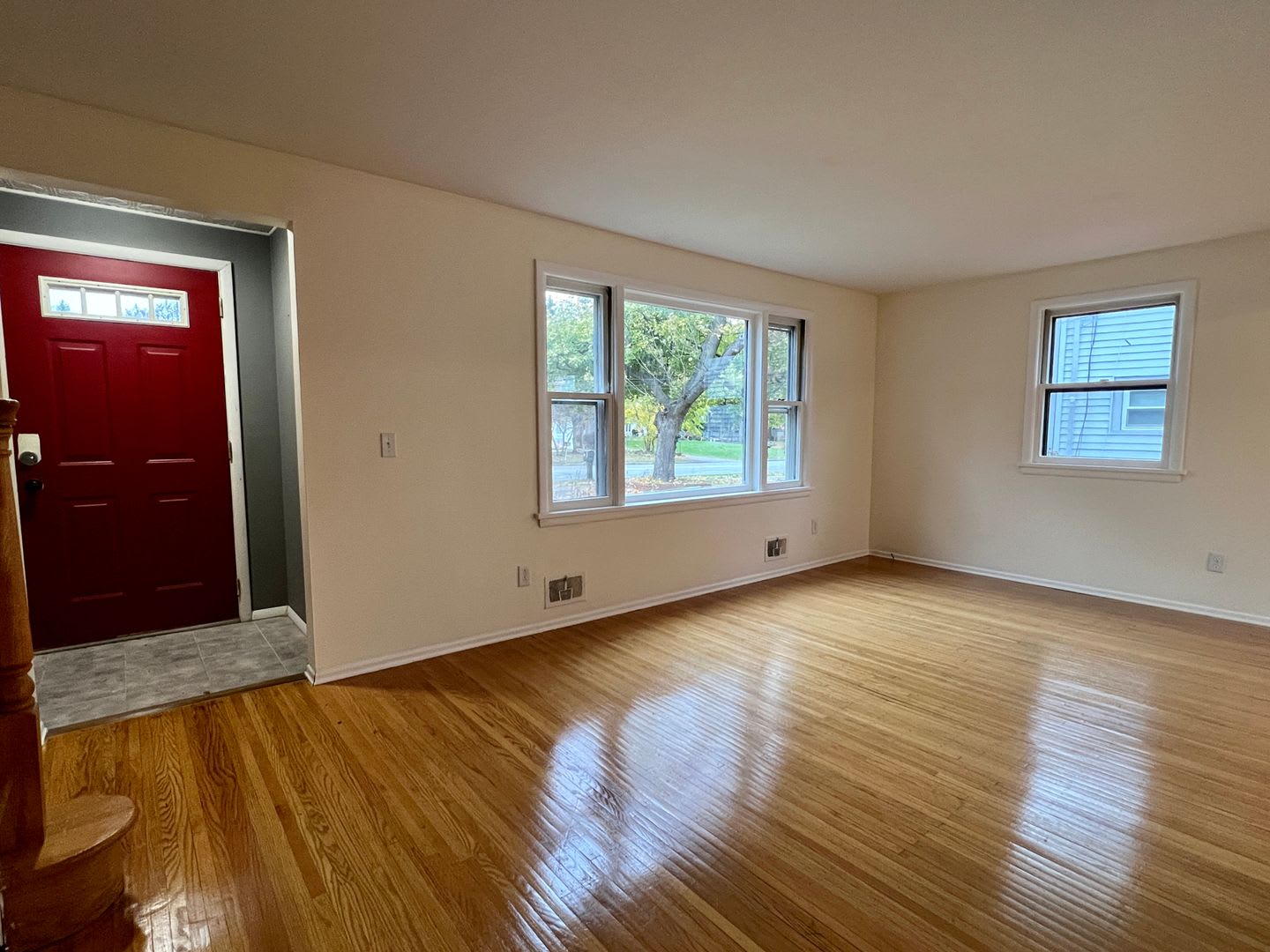 Spacious 3 Bedroom 1 5 Bath Colonial In East Irondequoit – photo 5