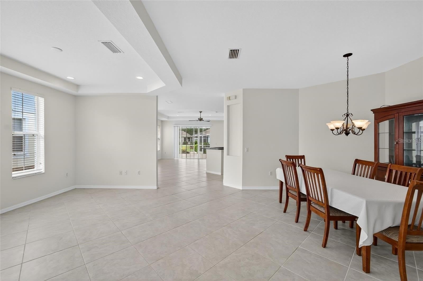209 SELA COVE Circle – photo 5