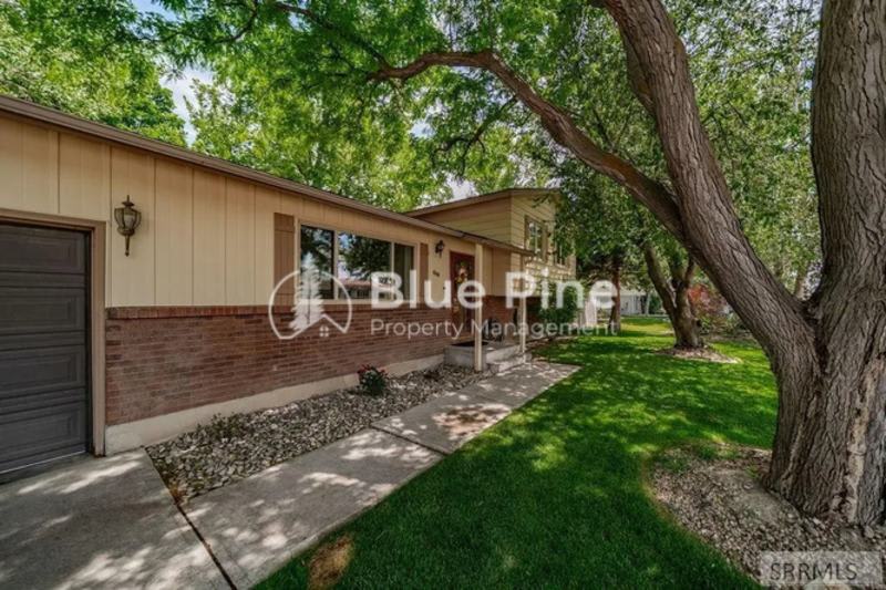 648 Buckboard Lane – photo 2