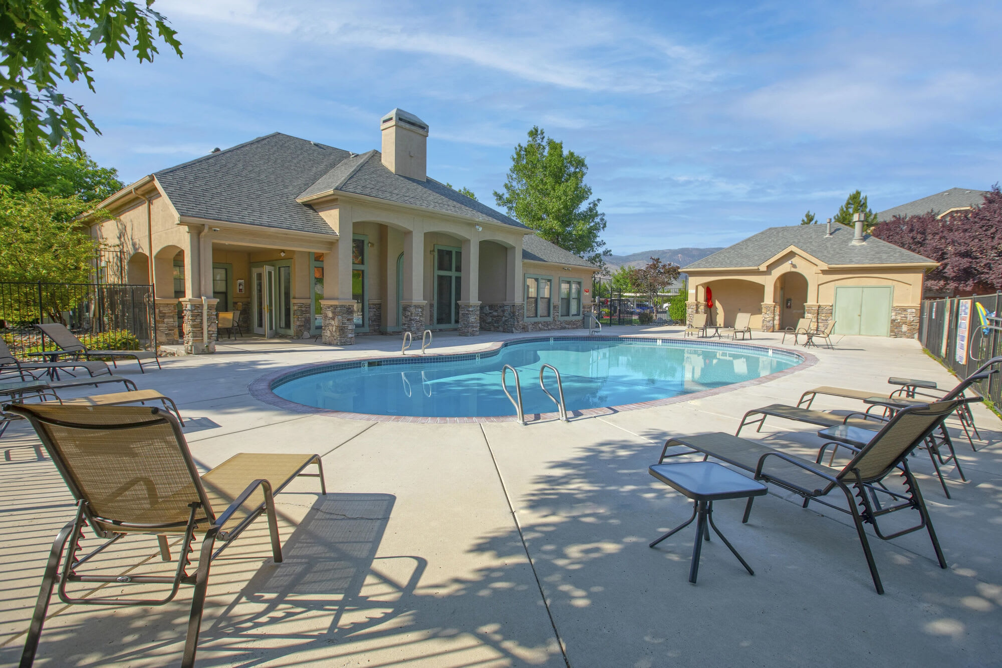 Austin Crest – photo 4