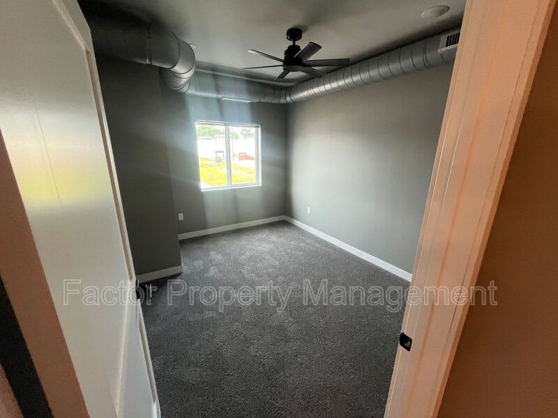 960 N. 3rd St. – photo 5