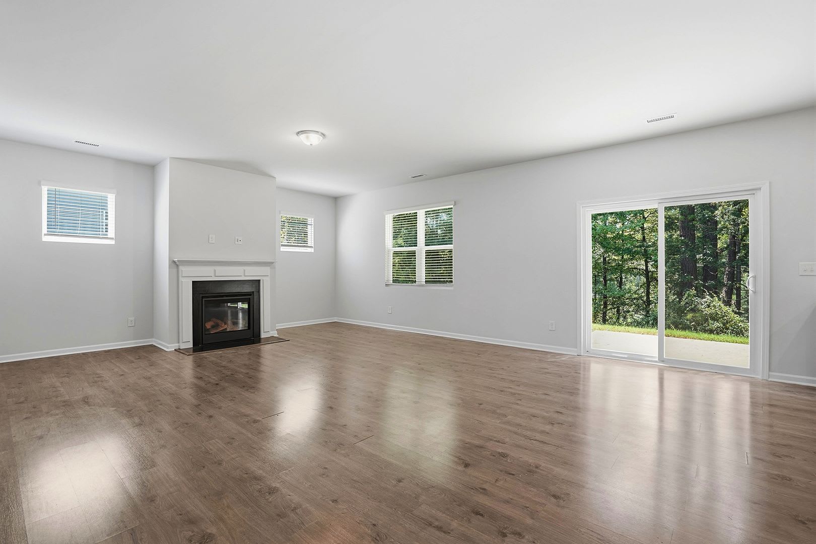 Available Now 2 Story Home In Desirable Area – photo 5