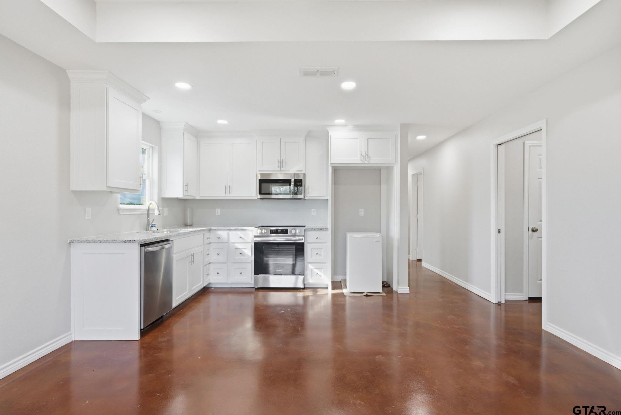 336 Timberline Dr – photo 3