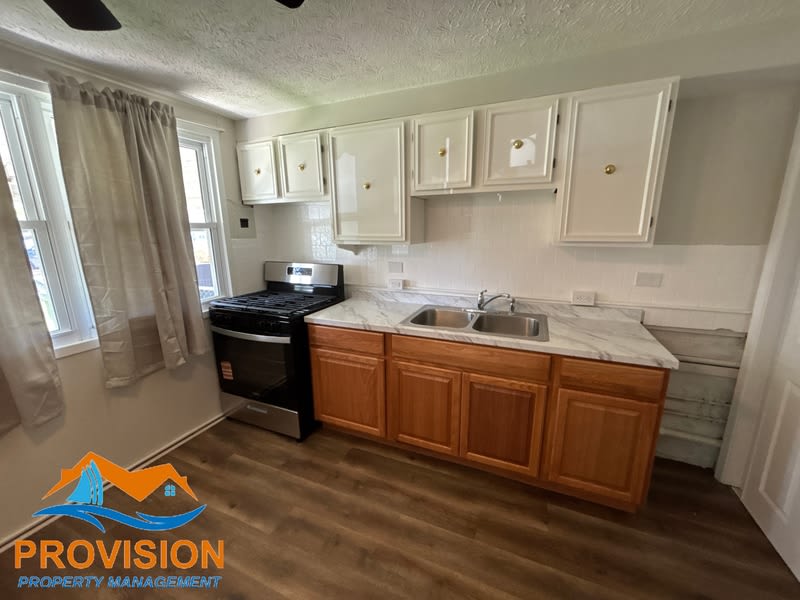 2921 Freeway – photo 4