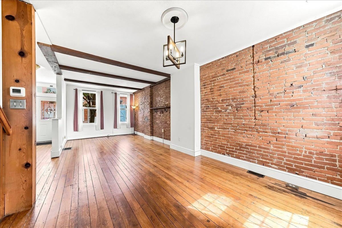 122 E MINER Street – photo 5