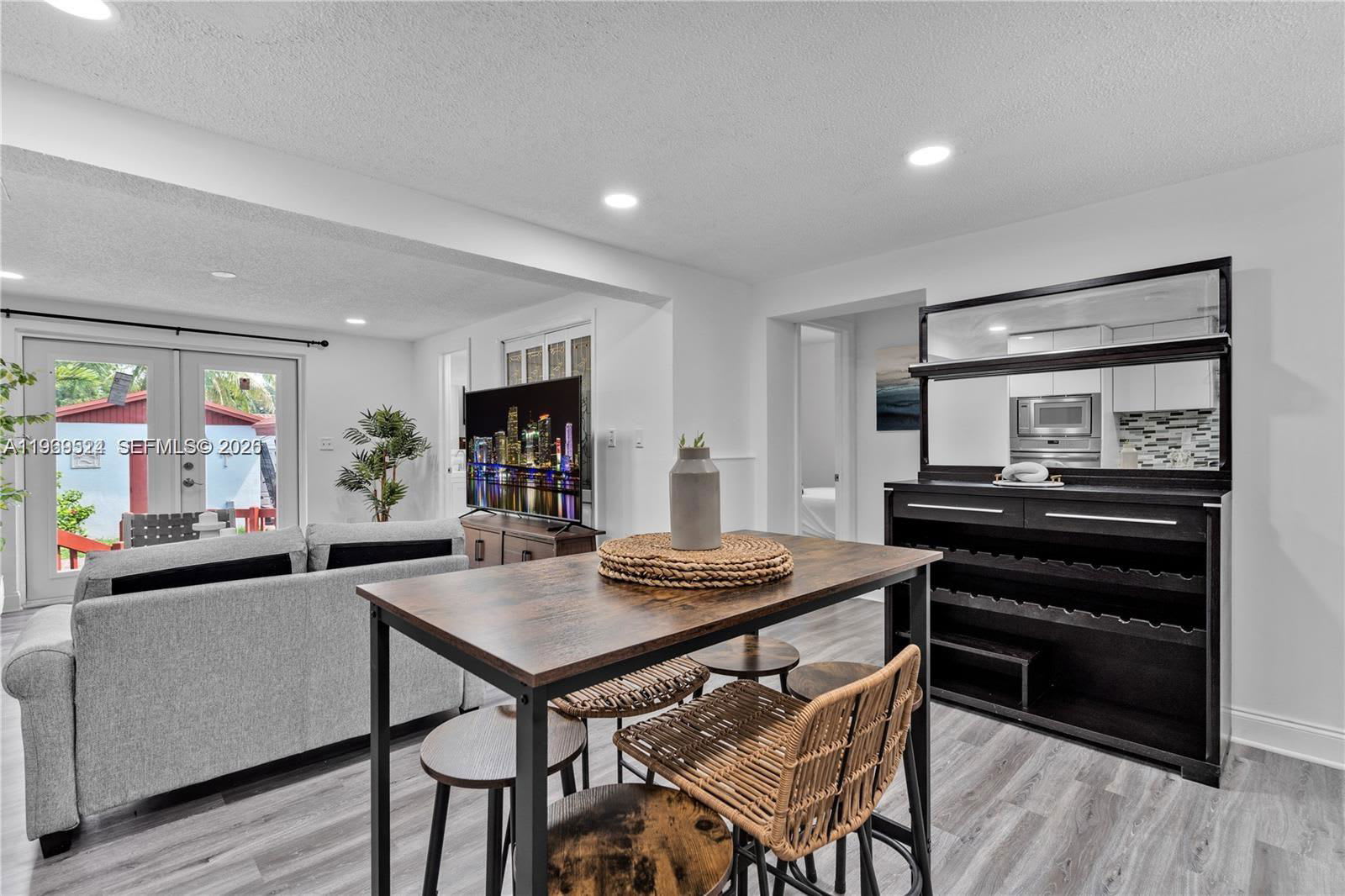 1841 Southwest 29Th Avenue – photo 3