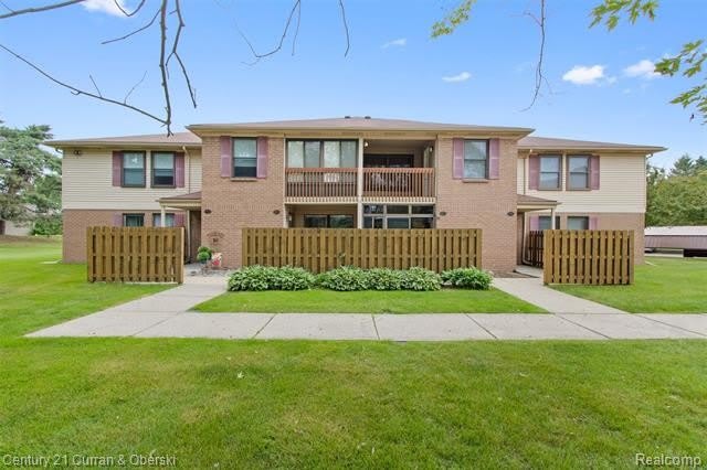 19313 Surrey Ln – photo 1