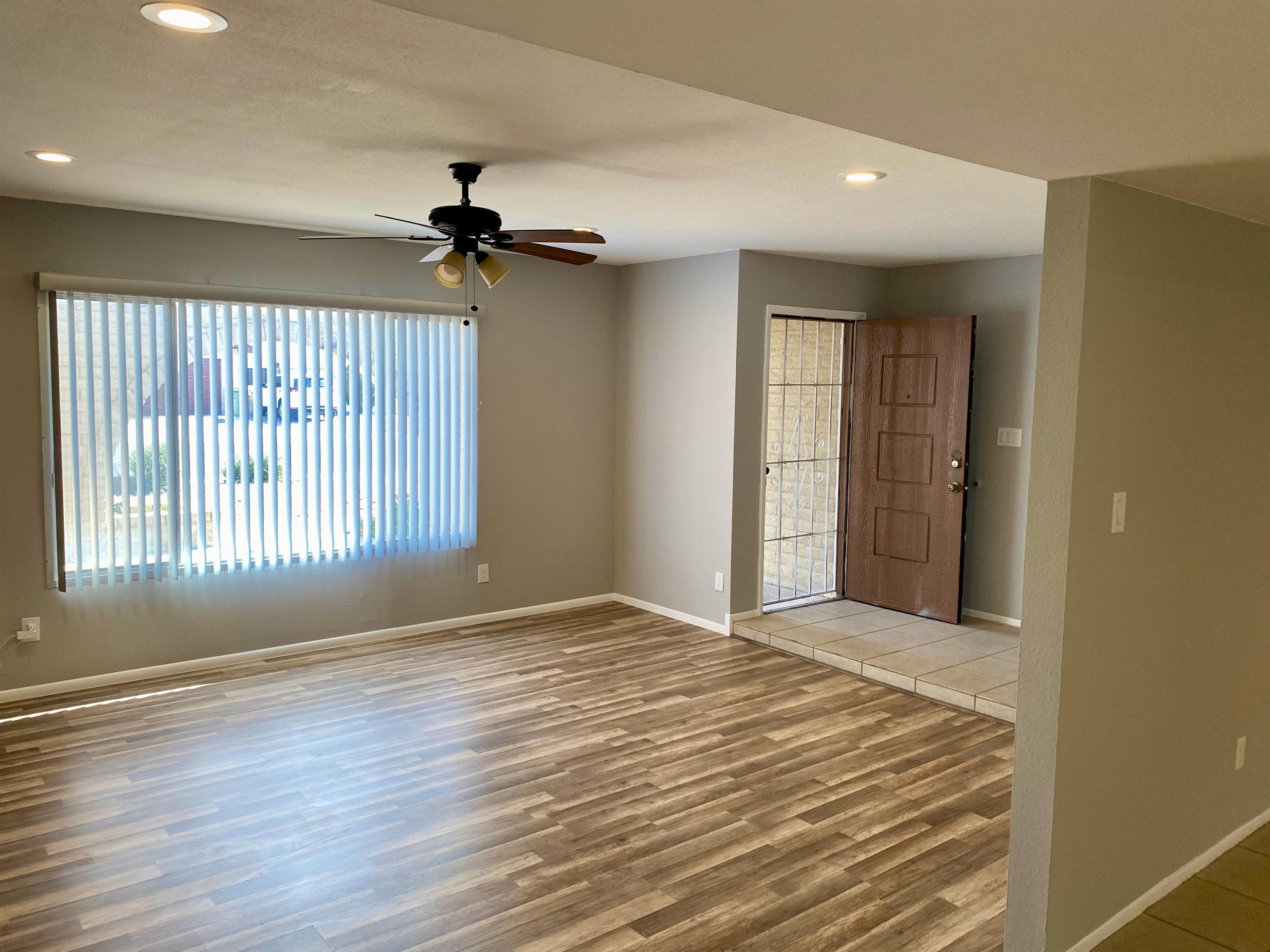 5714 West Carol Ann Way – photo 4