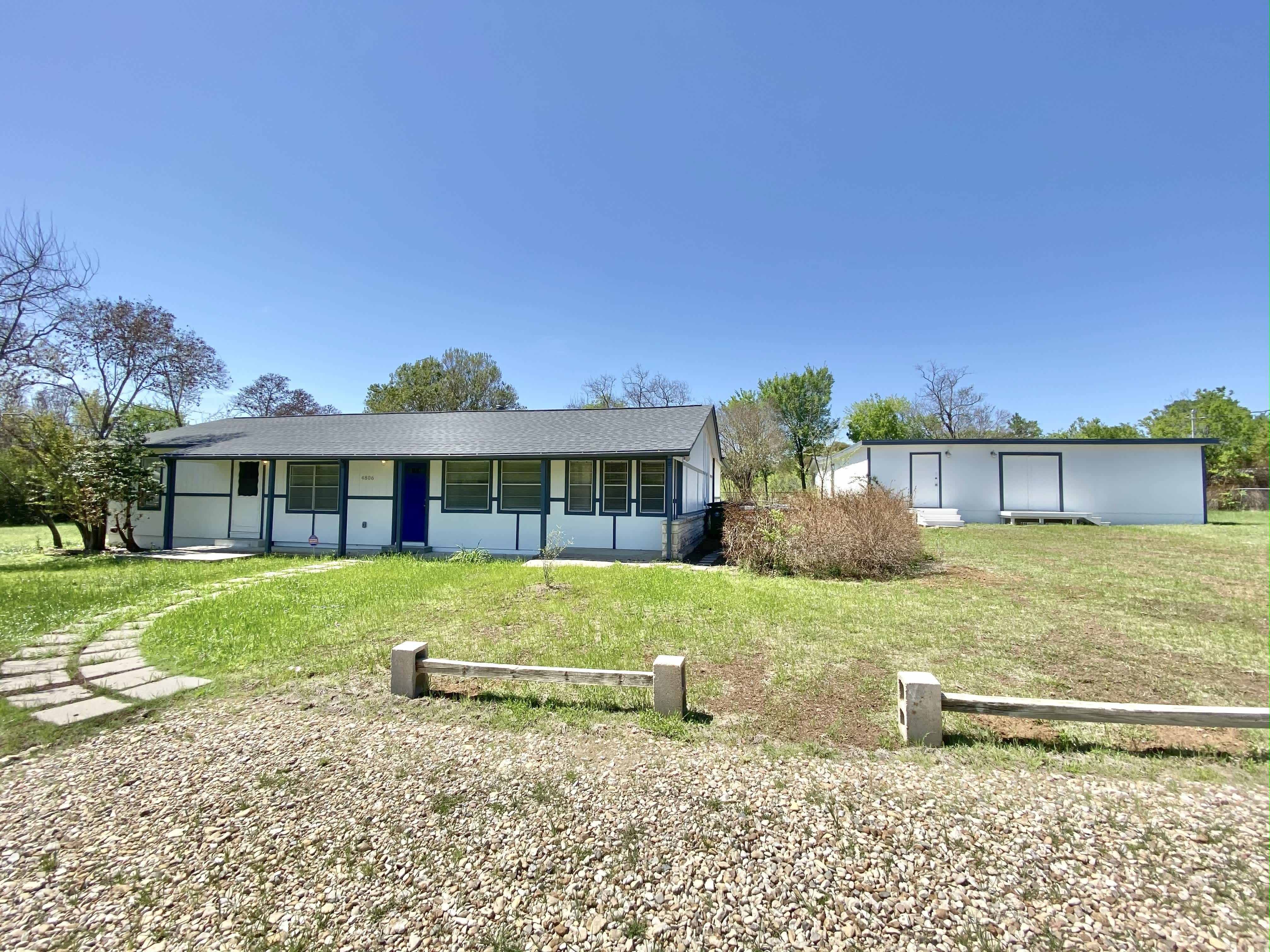 4806 Pecan Springs Road – photo 2