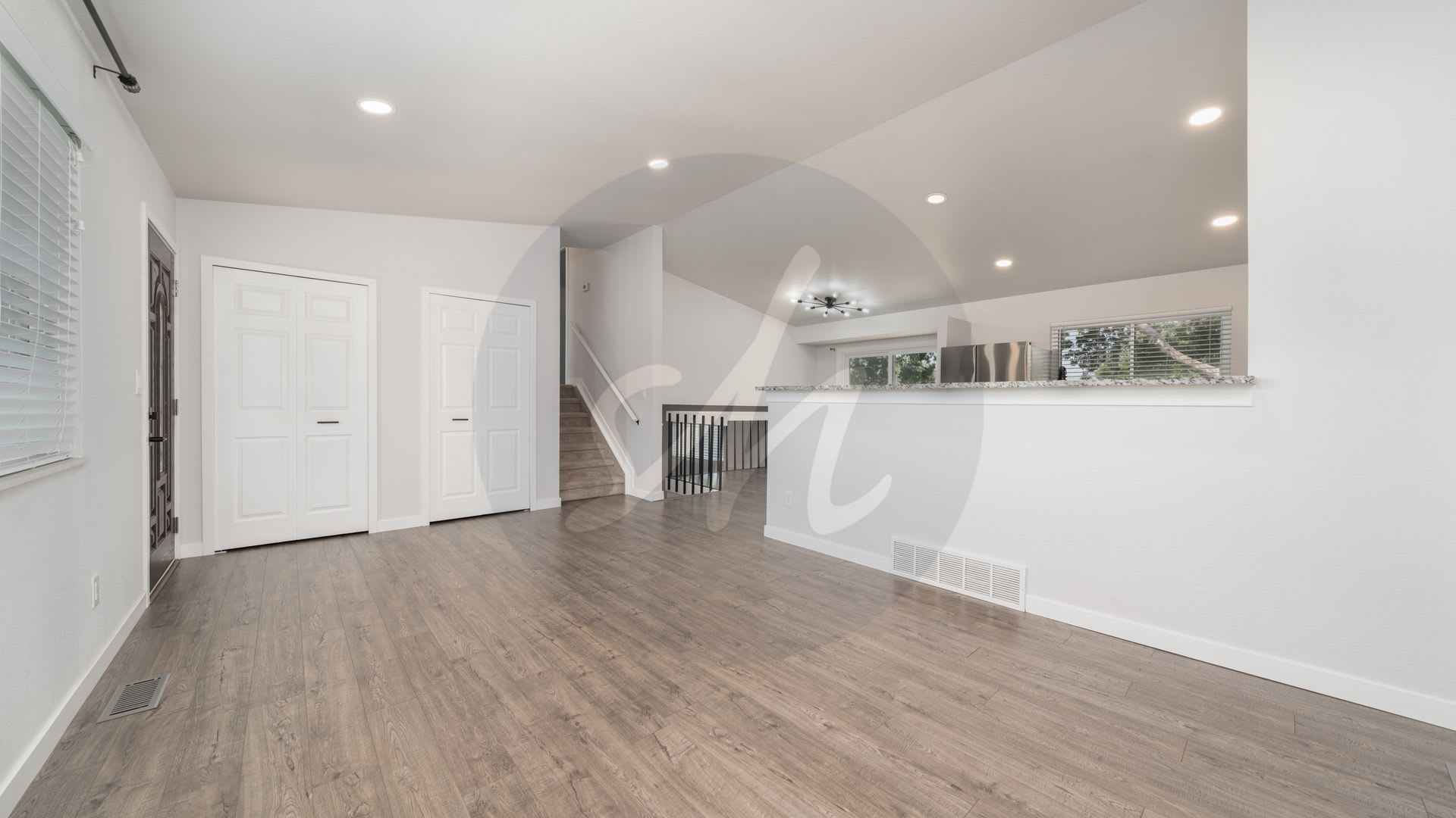 Fully Remodeled Home in Old Farm – photo 5