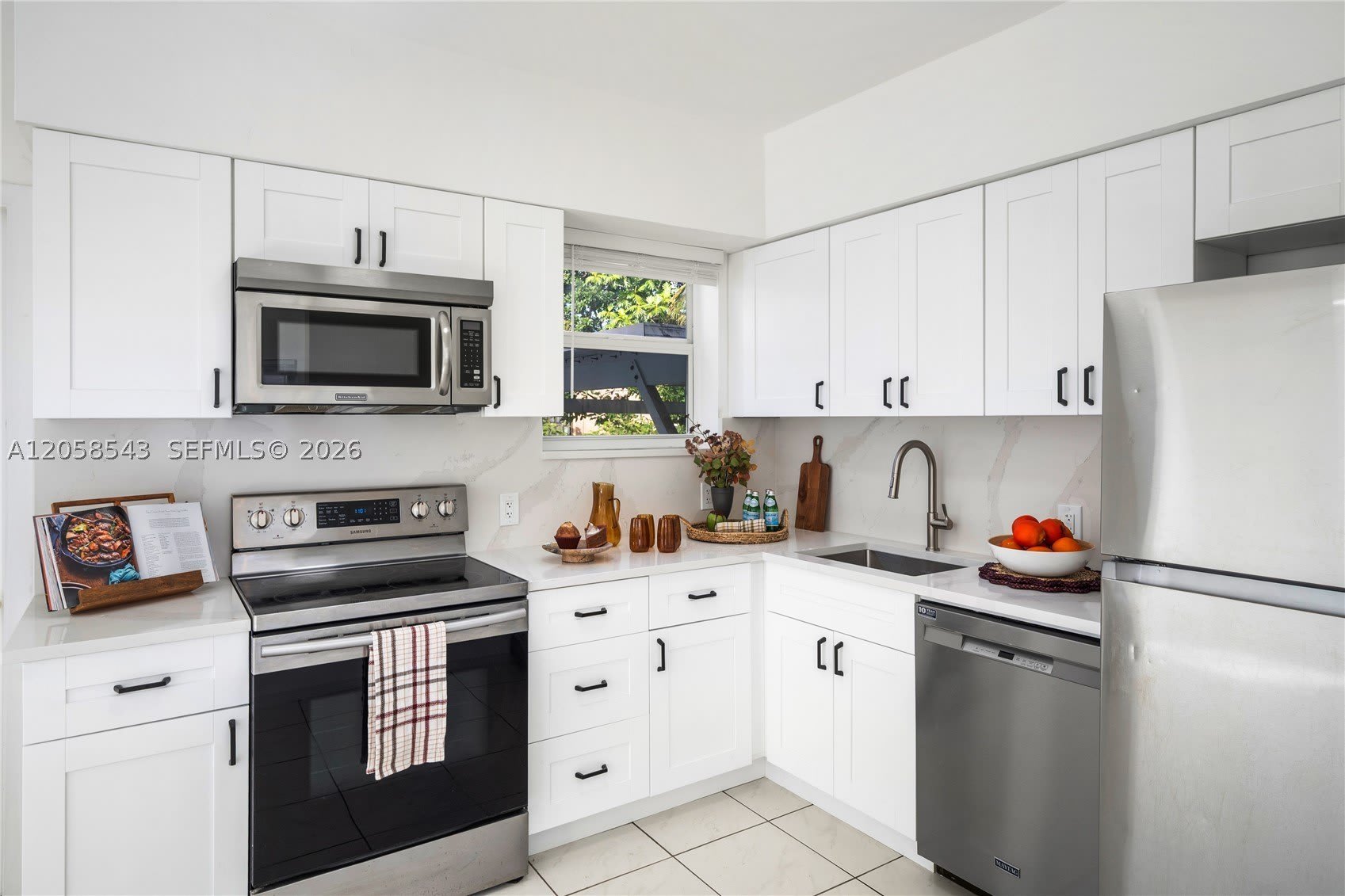 1271 NE 159th St – photo 1