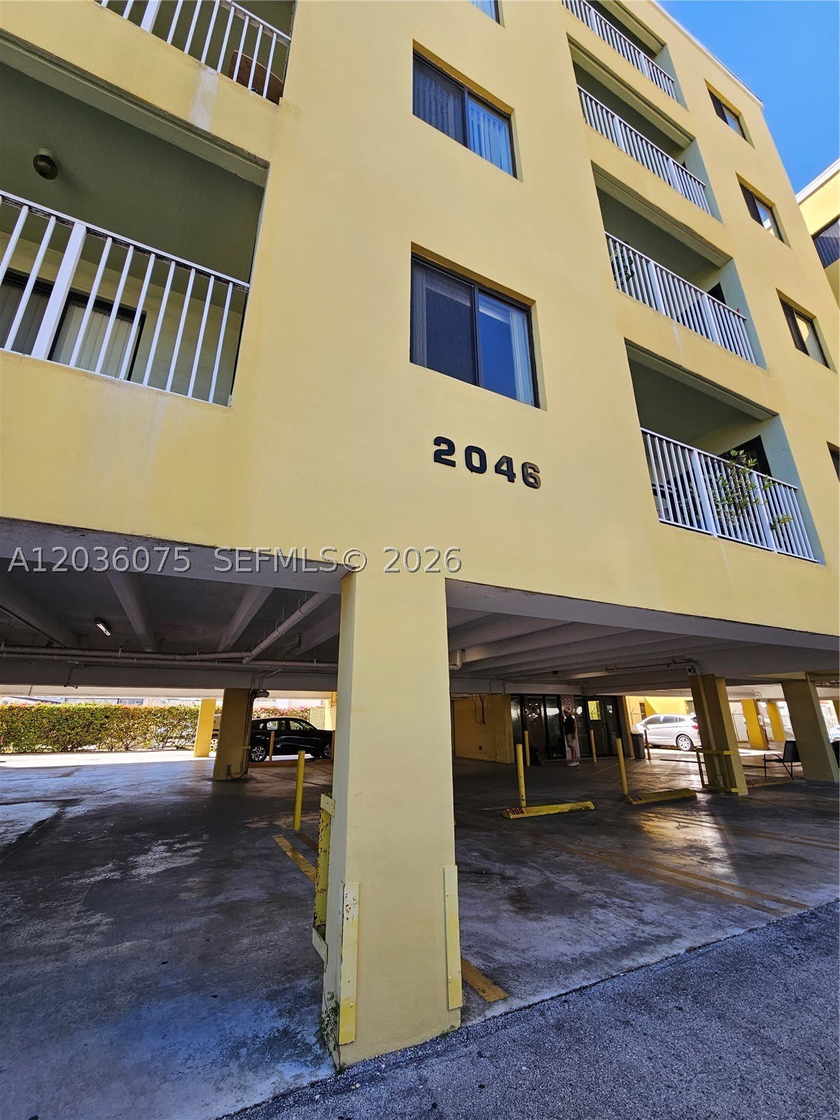 2046 W Flagler St – photo 1