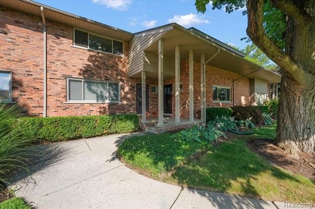975 N Old Woodward Avenue – photo 2