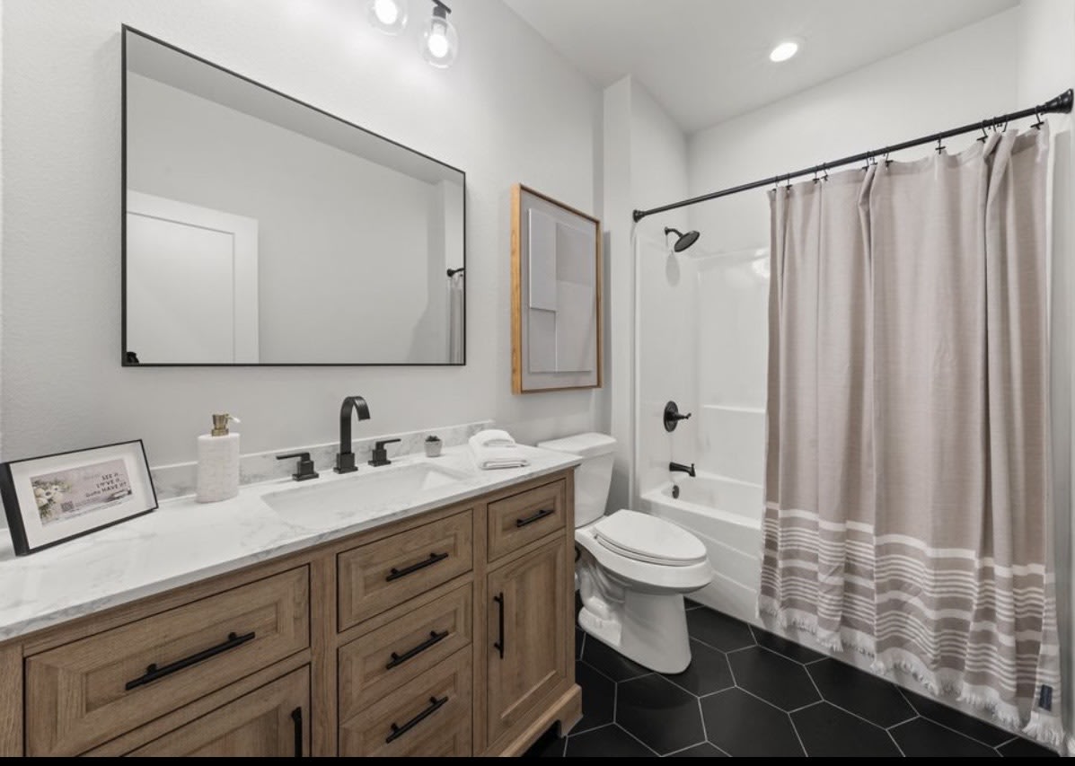 1628 Ewing Avenue – photo 5