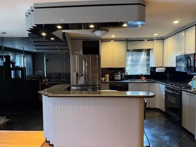187 Bay 31st Street – photo 2