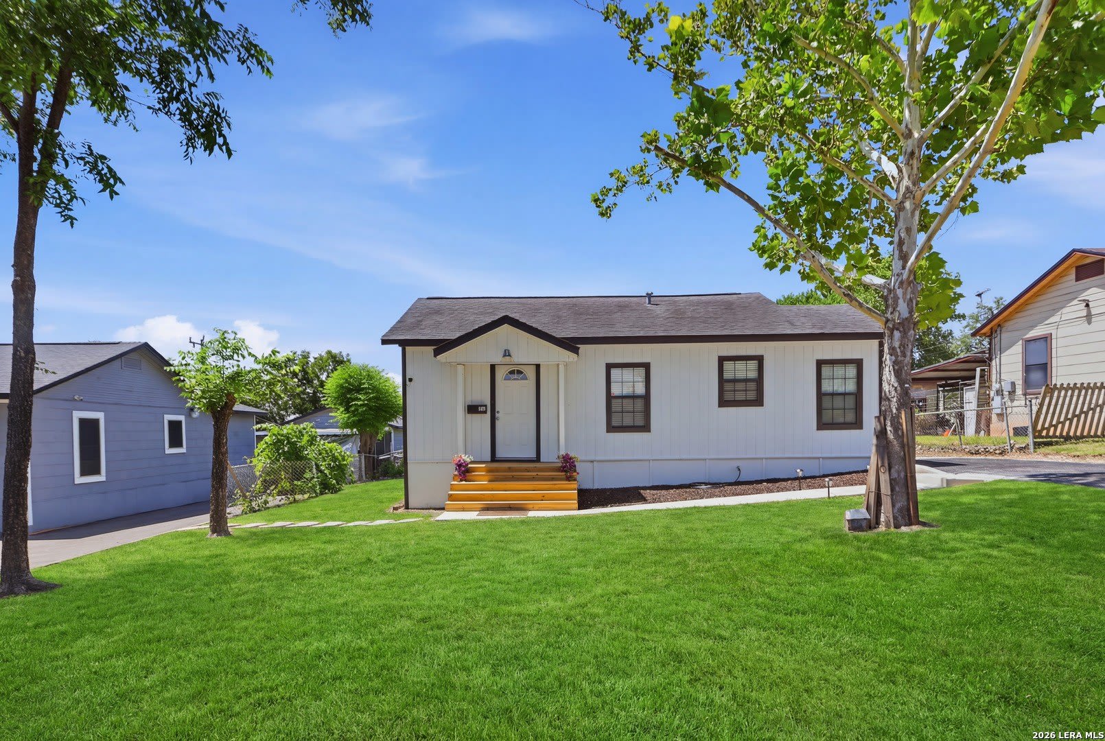 142 PENNYSTONE AVE – photo 2