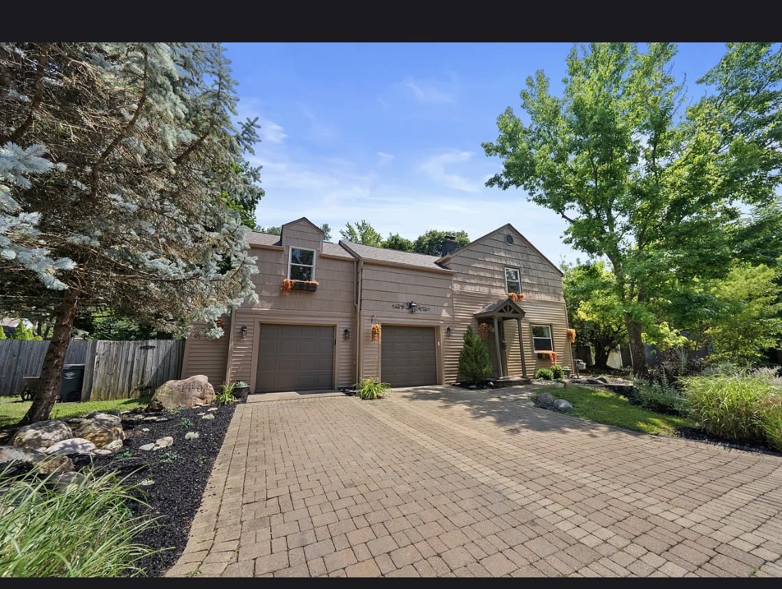 1940 Riverside Dr – photo 1