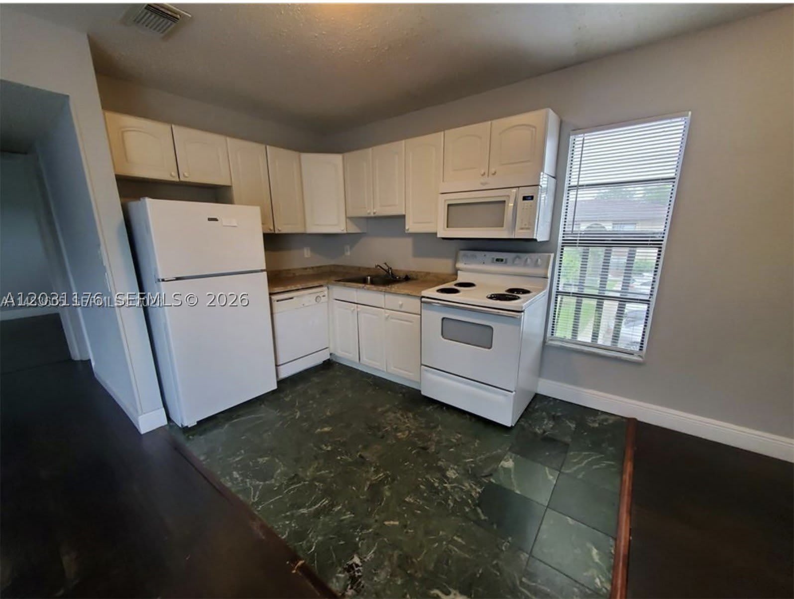 3006 Coral Ridge Dr – photo 3