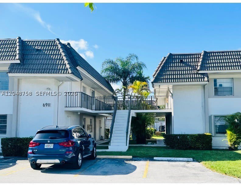 6901 SW 129th Ave – photo 1