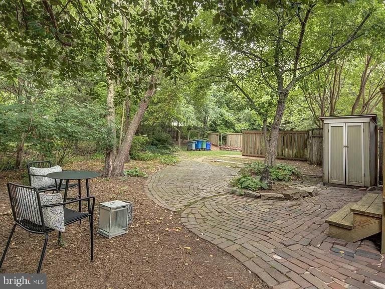 1121 TYLER Avenue – photo 5