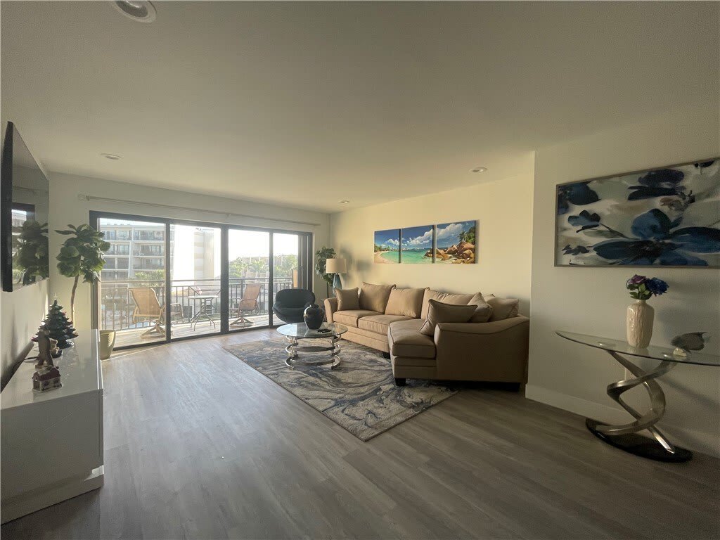 3939 OCEAN DRIVE 405B – photo 4