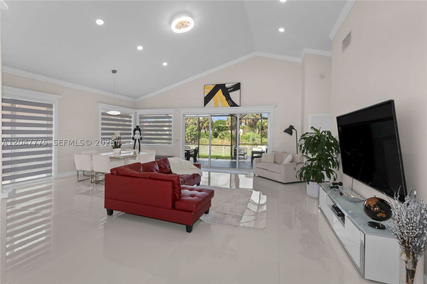 1530 Lacosta Dr W – photo 4