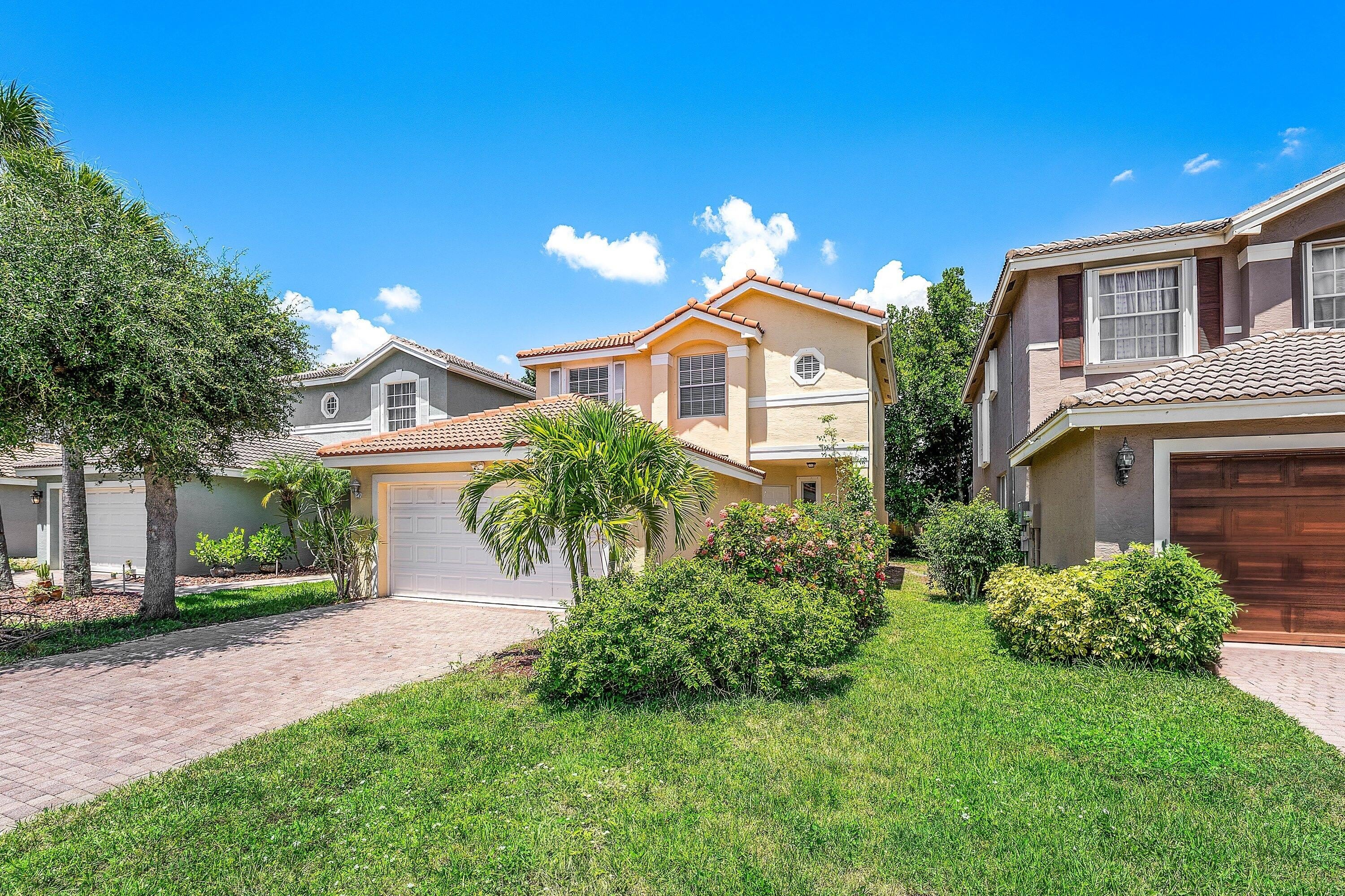 5477 Queenship Court – photo 3
