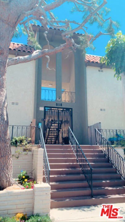 518 Raymond Ave – photo 2