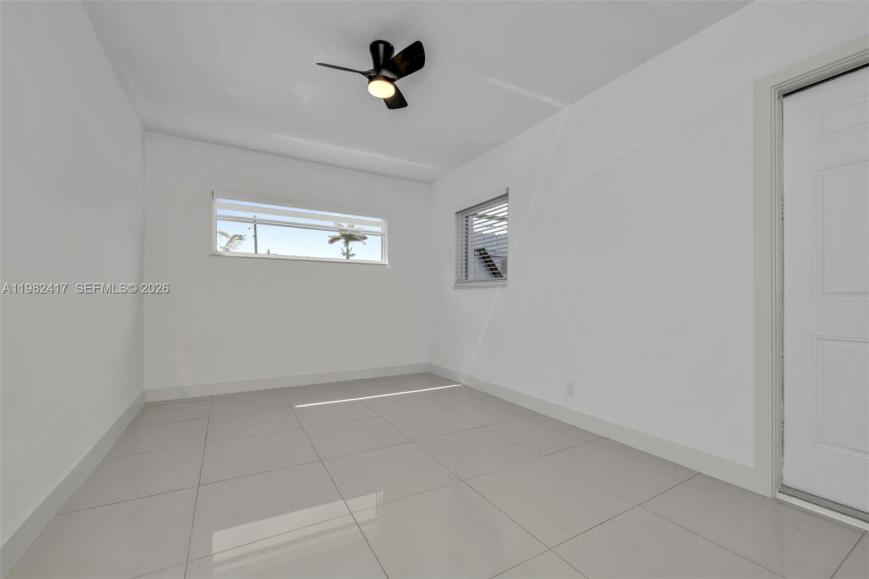104 SW 7th St – photo 2
