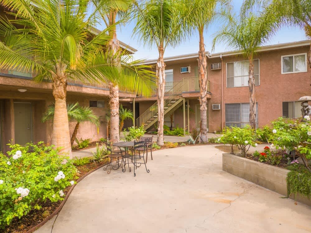 6736 Cleon Ave – photo 4