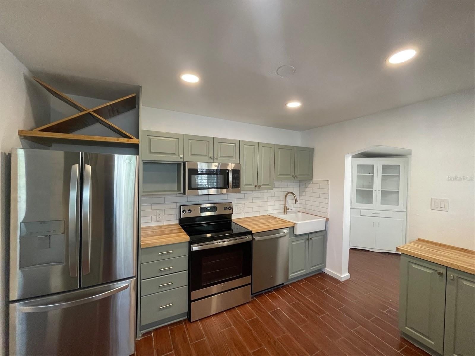 4221 Burlington Avenue N – photo 4