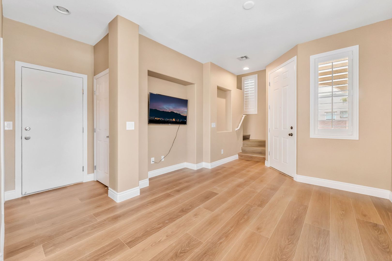 Modern Comfort Meets the Heart of Mountain's Edge! – photo 4